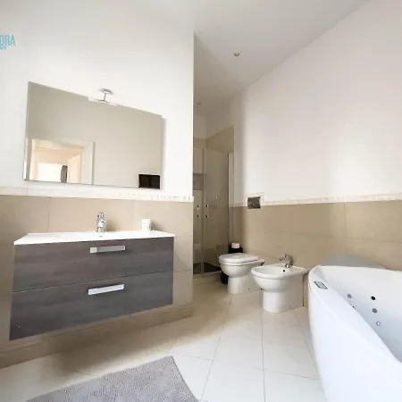 Mazzini 44 Tirabora Short Rent Apartment *